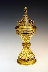 Warden Hills Salt, presented to New College